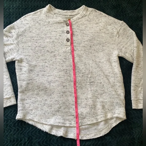 Urban Outfitters Med. tunic white & grey sweater - Picture 2 of 4